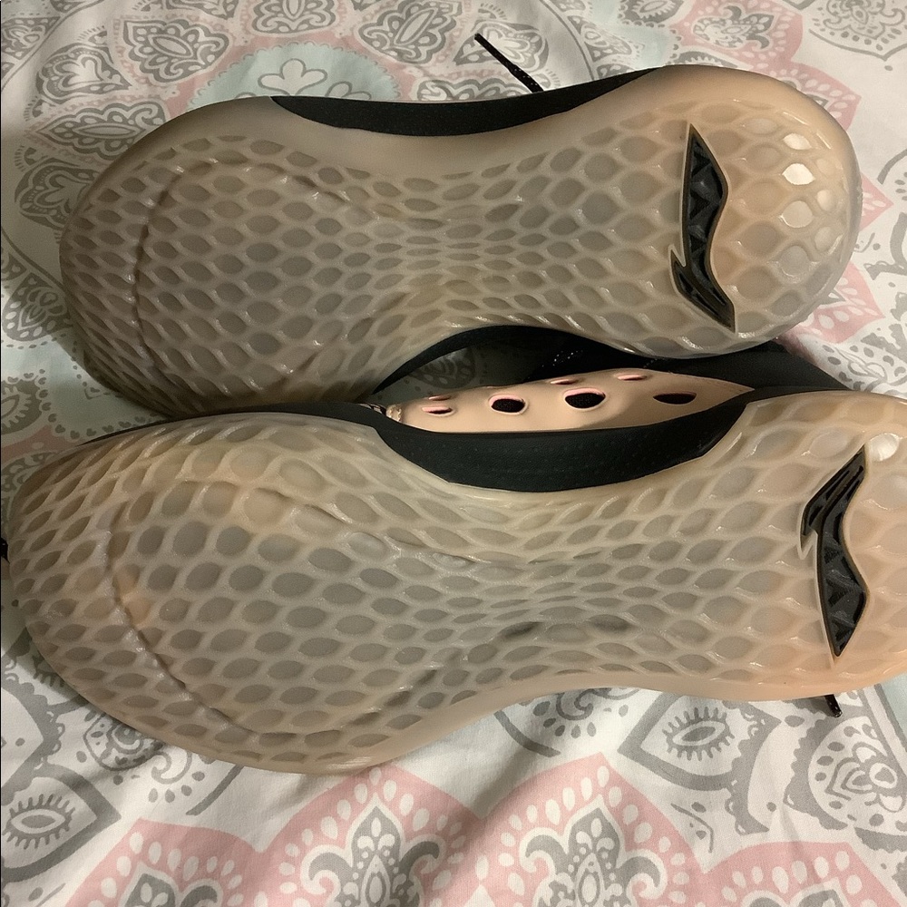 Tenis shoes